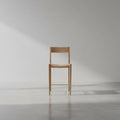 Tabouret de comptoir moderne en chêne blanc et corde naturelle avec assise tressée pour cuisine et salle à manger