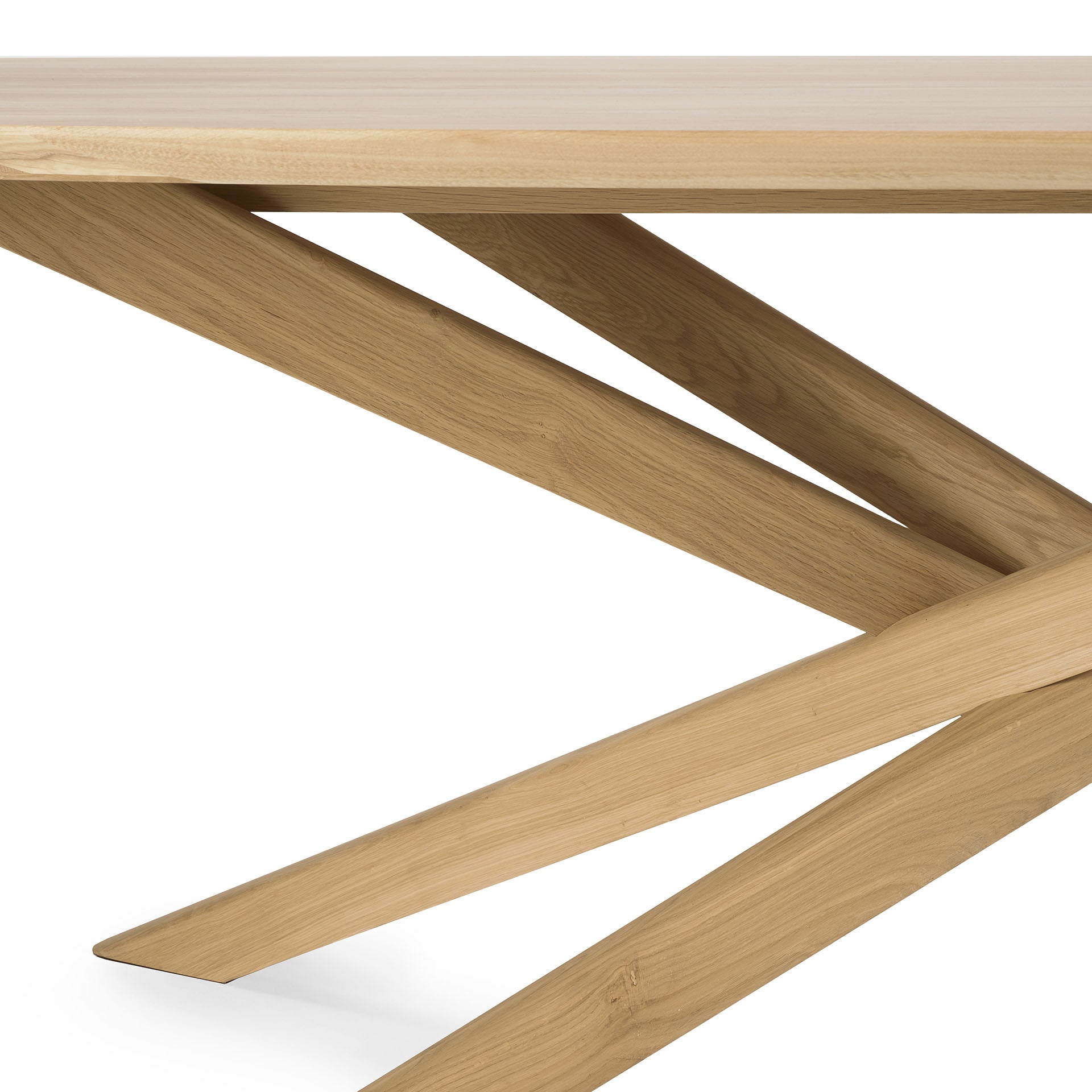 Table à manger ovale minimaliste en chêne massif avec pieds fuselés pour salle à manger