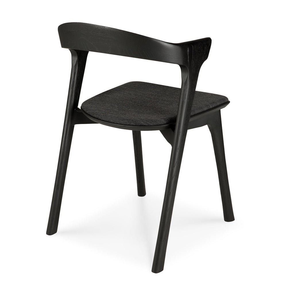 Chaise de salle à manger sculpturale en chêne et tissu avec assise rembourrée