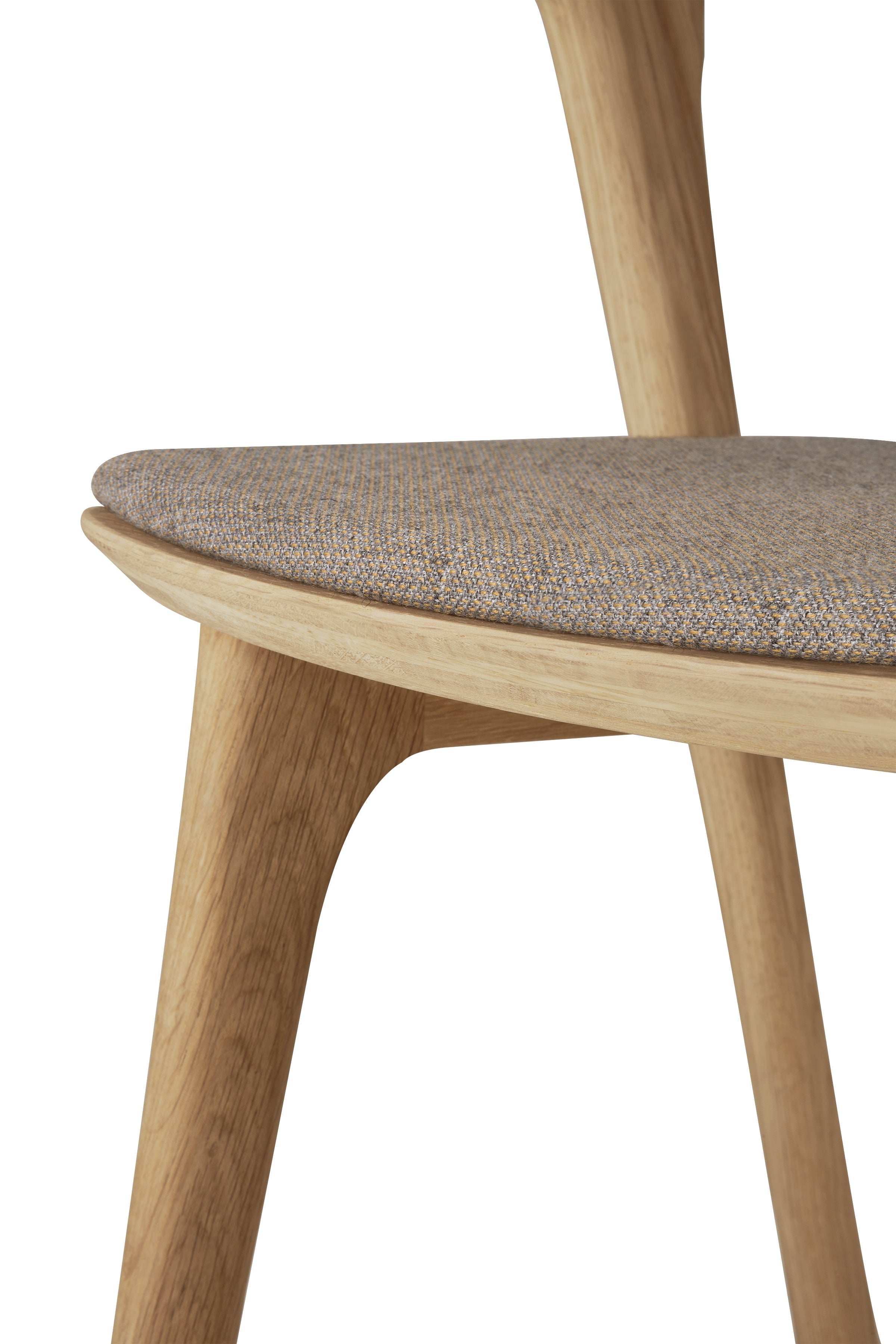 Chaise de salle à manger sculpturale en chêne et tissu avec assise rembourrée