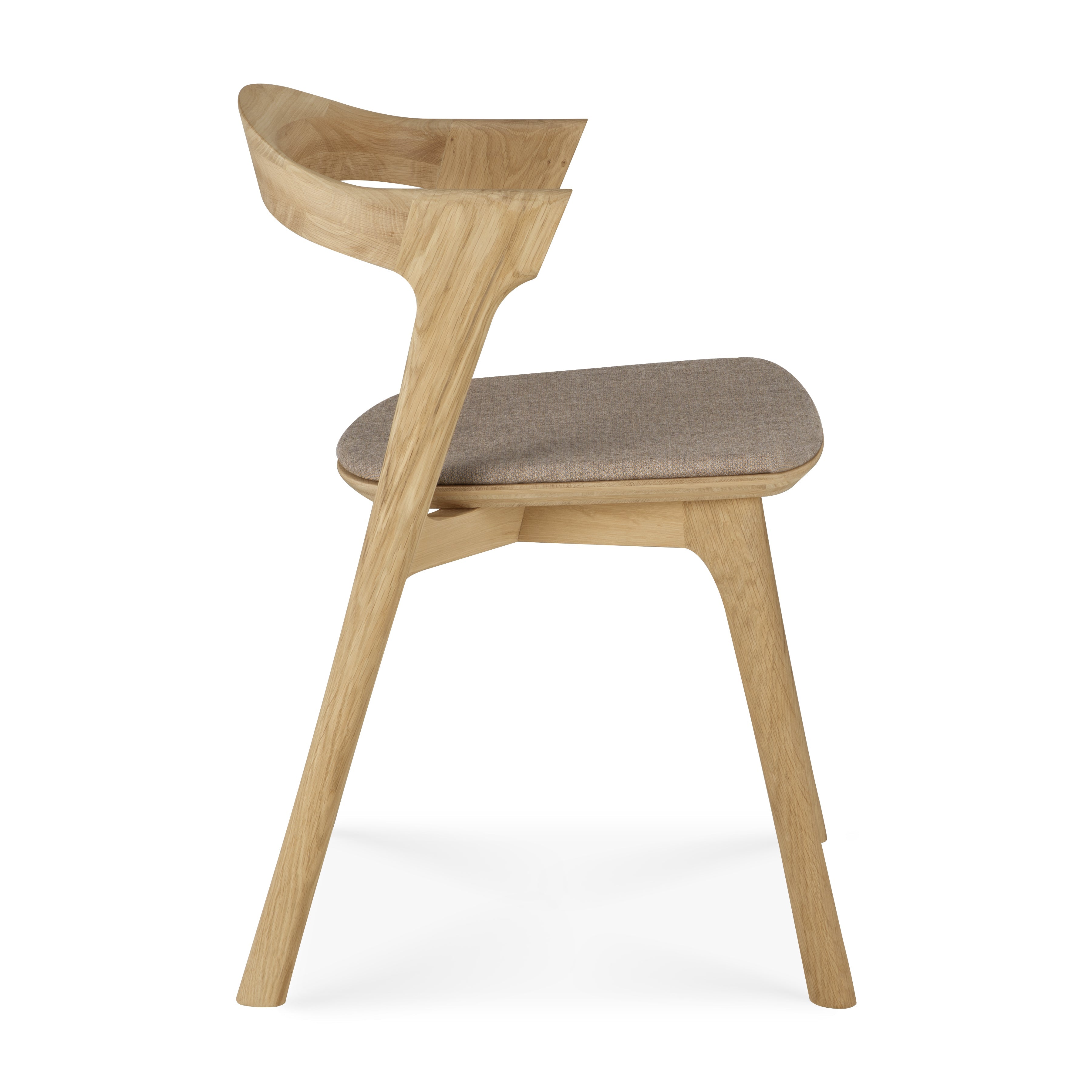 Chaise de salle à manger sculpturale en chêne et tissu avec assise rembourrée