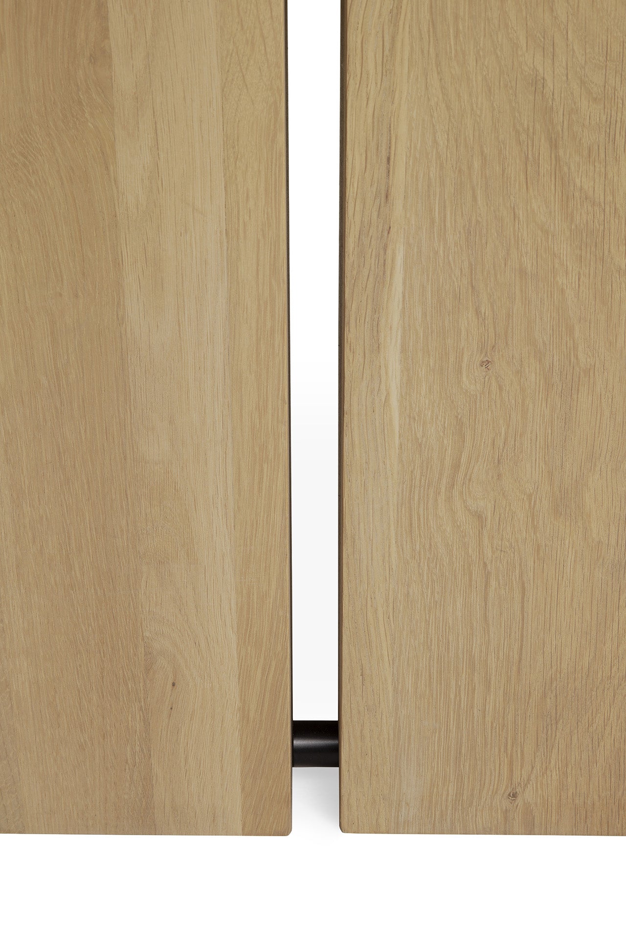Table à manger extensible contemporaine en chêne massif avec système de rallonge intégré pour salle à manger