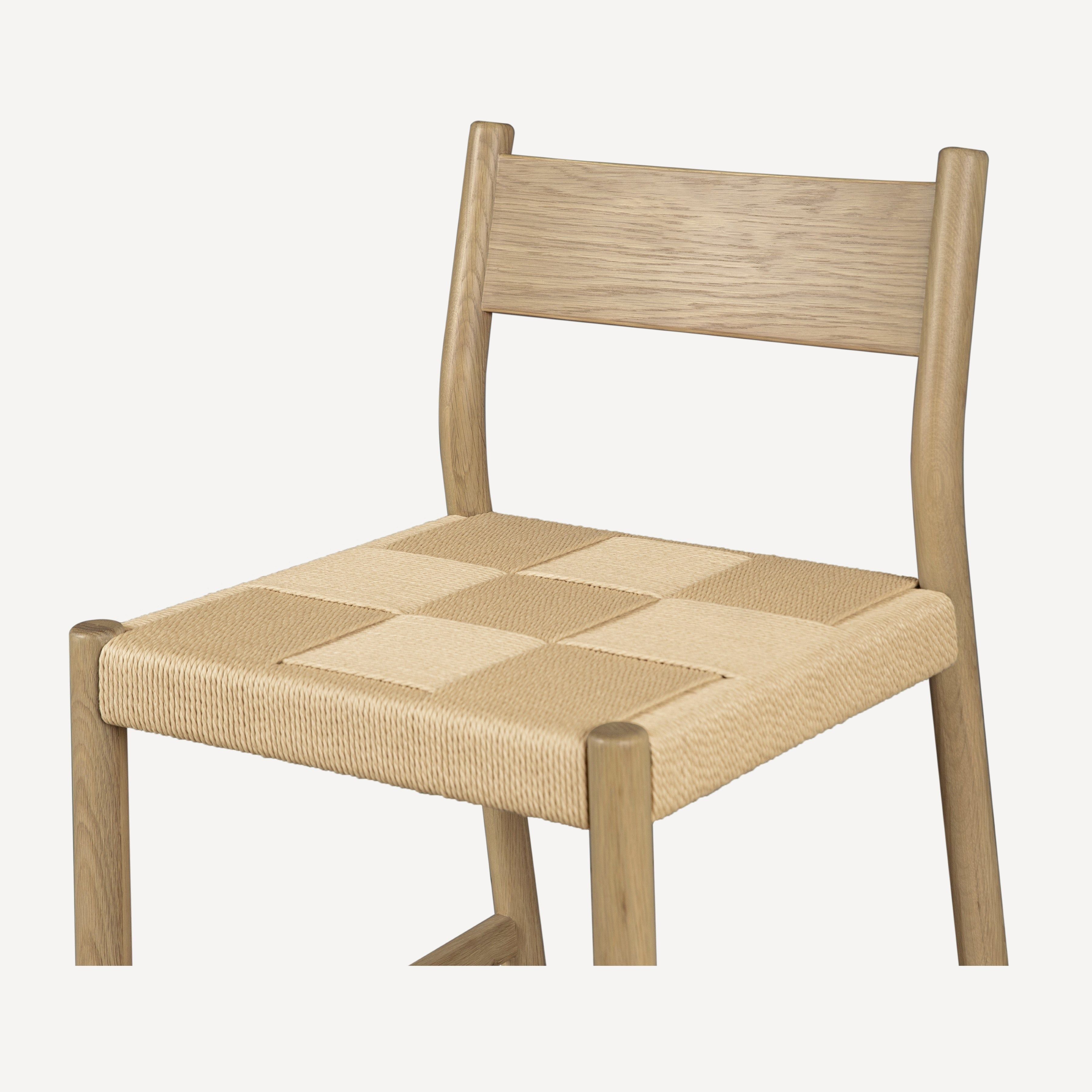 Tabouret de comptoir mi-siècle en chêne massif et corde danoise avec assise tressée pour cuisine et salle à manger