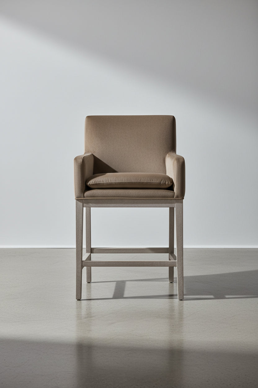 Tabouret de comptoir de transition en velours et chêne avec assise ronde rembourrée pour cuisine et salle à manger