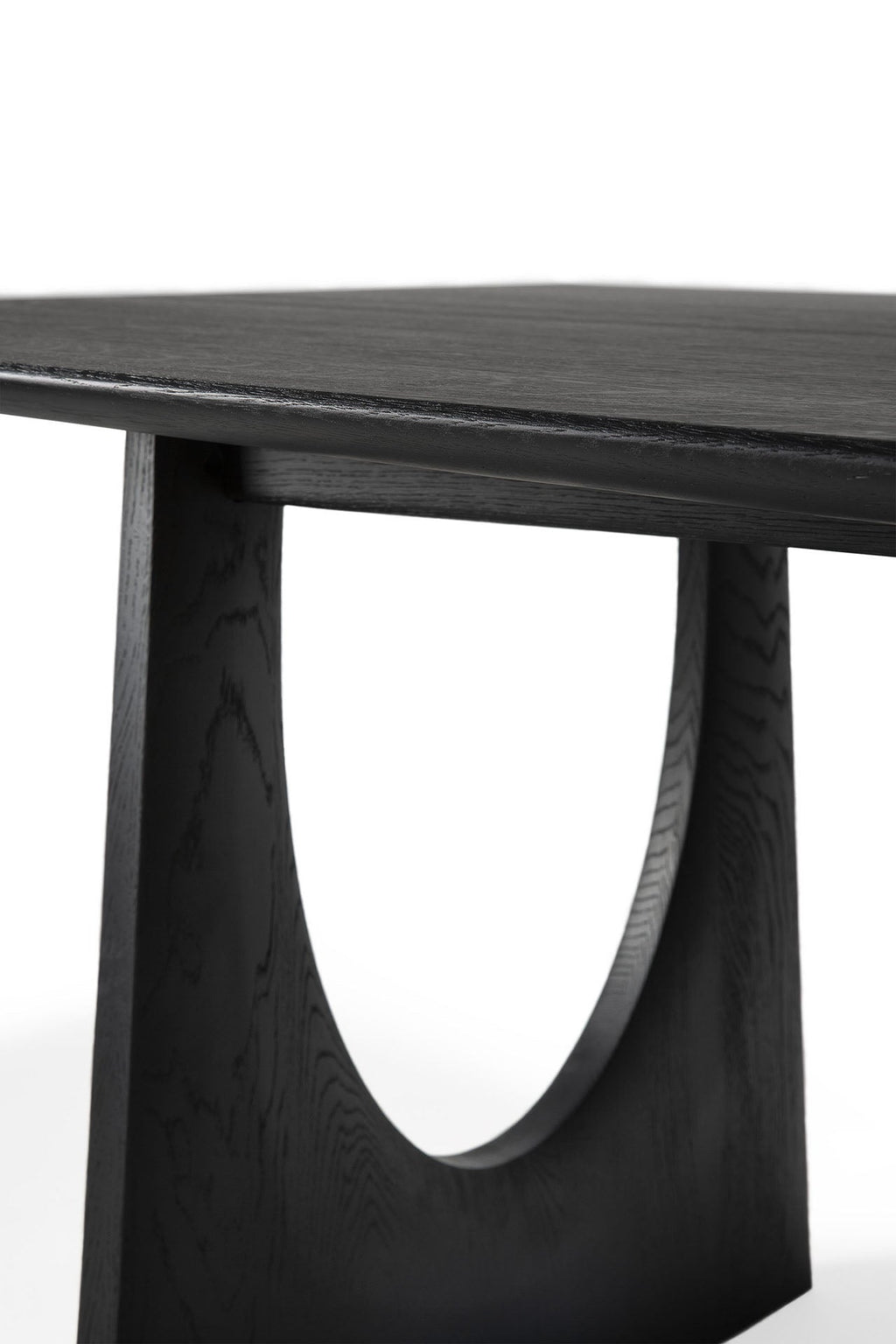 Table à manger rectangulaire en chêne massif Statement avec bords adoucis pour salle à manger