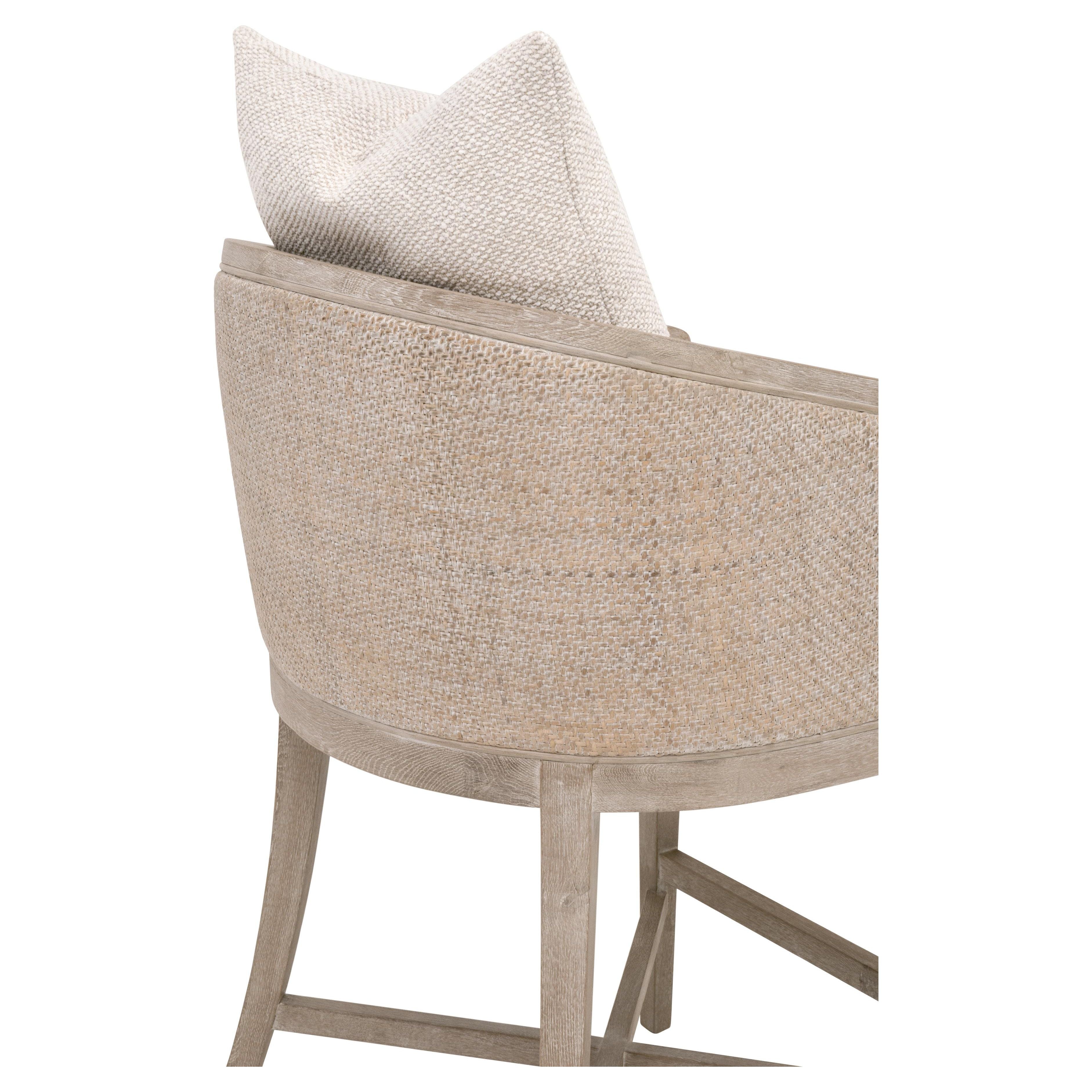 Tabouret de comptoir de transition en chêne et rotin avec entourage en cannage et coussin en duvet pour la cuisine et la salle à manger