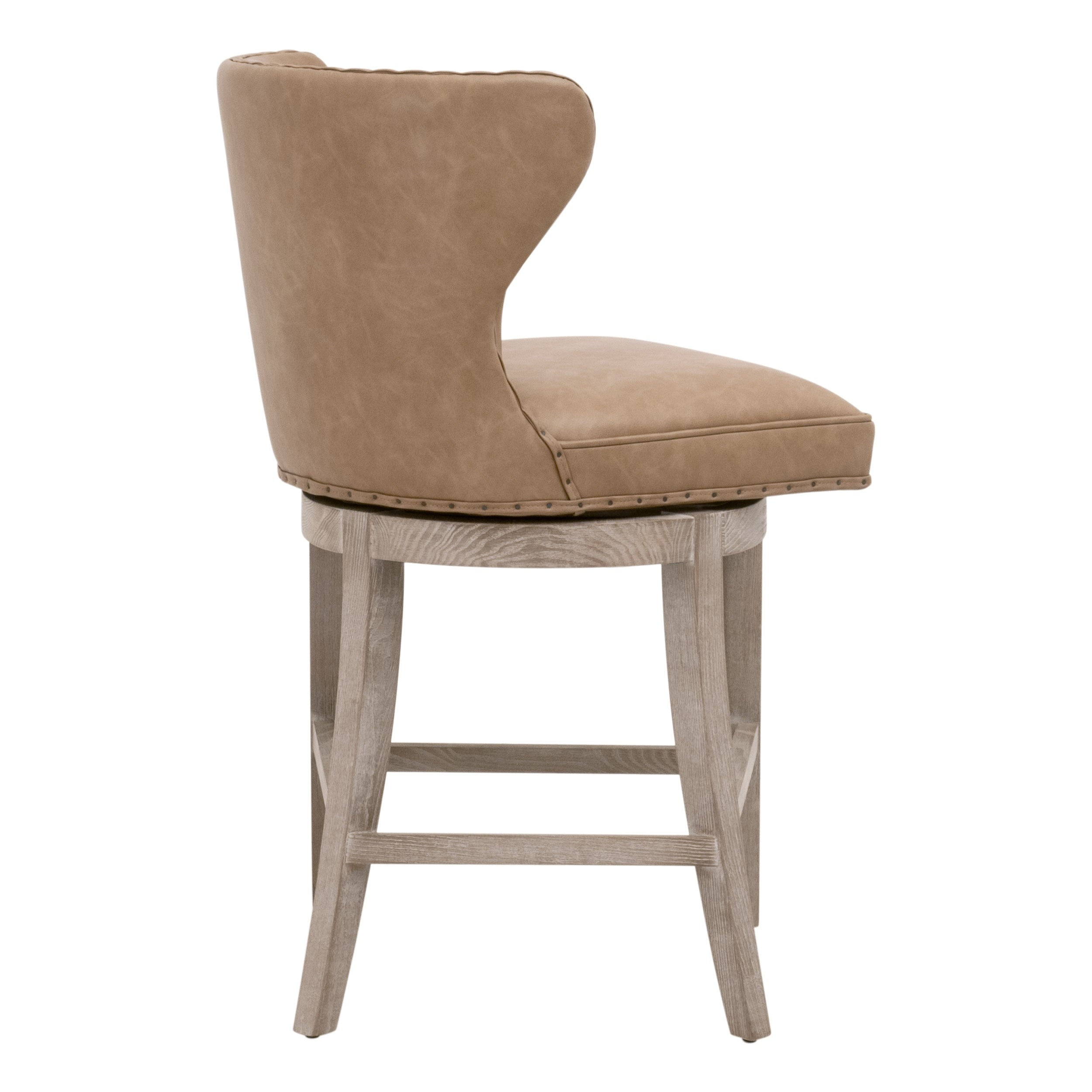 Tabouret de comptoir pivotant de transition en frêne et cuir végétalien avec détails cloutés pour cuisine et salle à manger