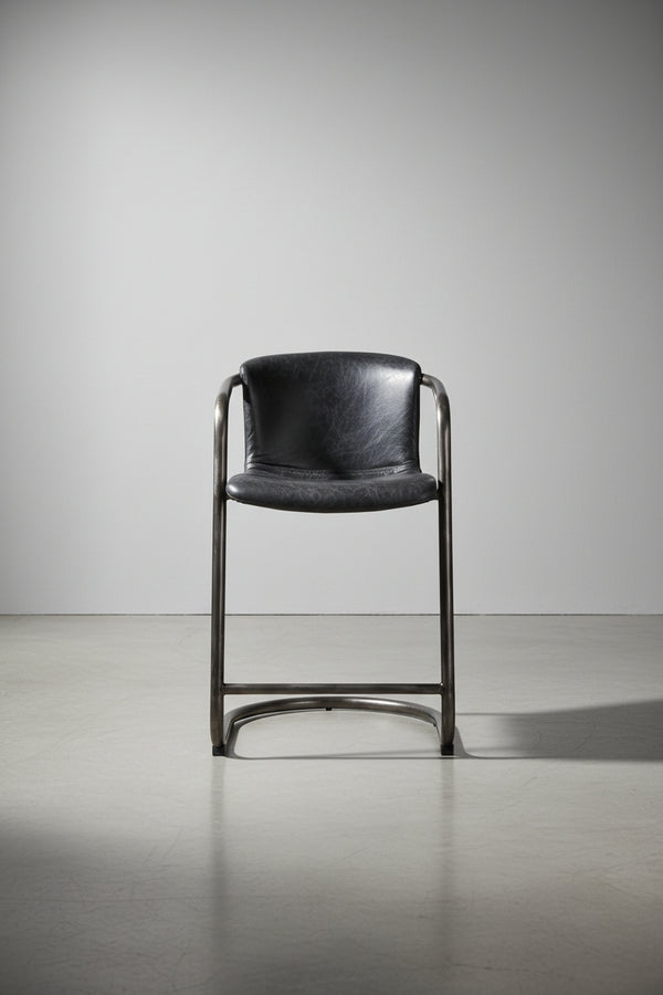 Lot de deux tabourets de bar industriels en cuir et fer forgé avec structure tubulaire pour cuisine et salle à manger