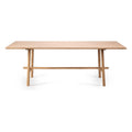 Table de salle à manger contemporaine en chêne avec piètement géométrique