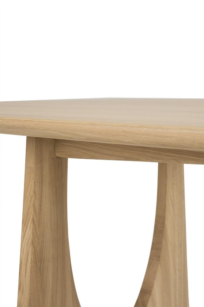 Table à manger rectangulaire en chêne massif Statement avec bords adoucis pour salle à manger