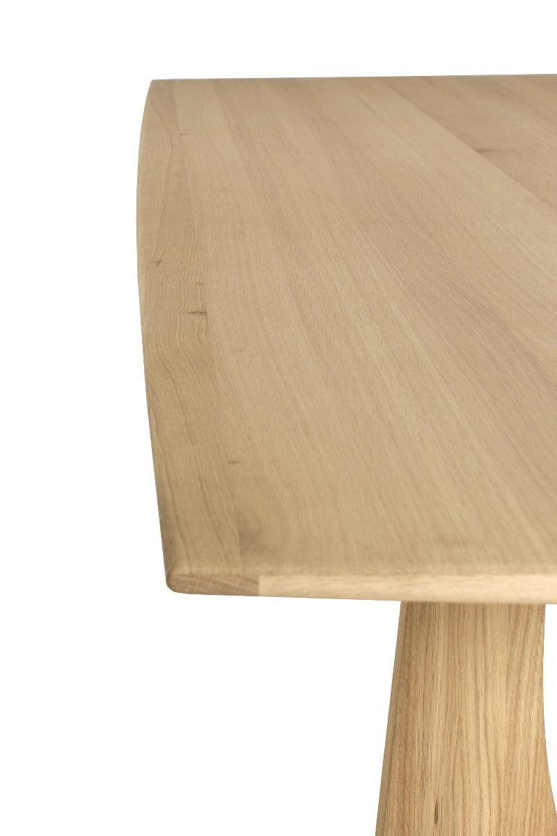 Table à manger rectangulaire en chêne massif Statement avec bords adoucis pour salle à manger