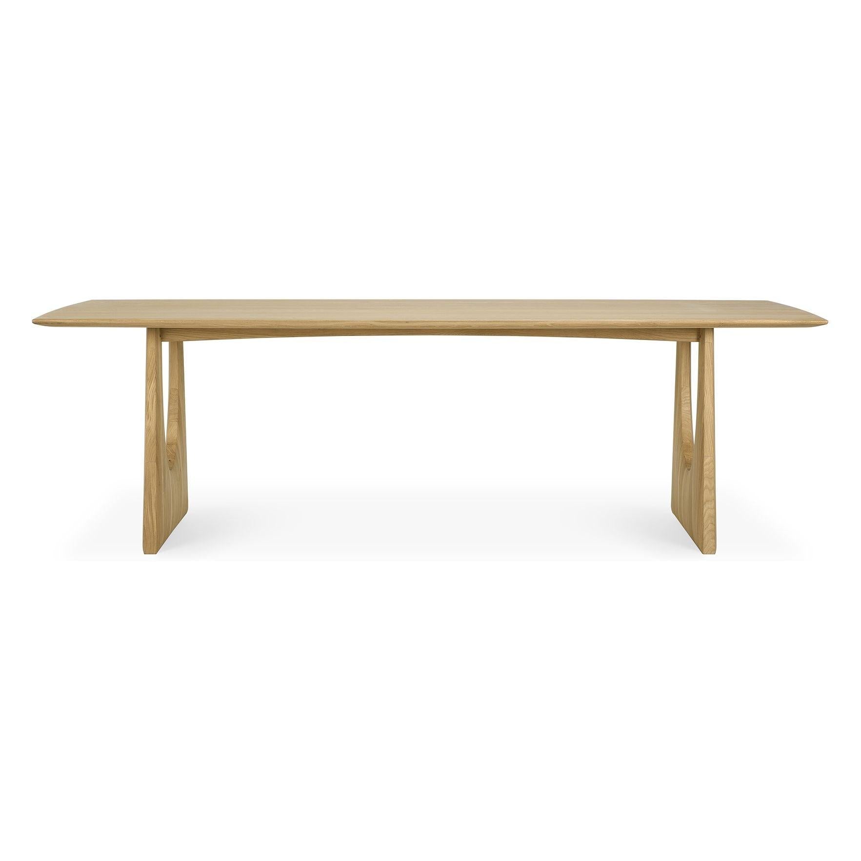 Table à manger rectangulaire en chêne massif Statement avec bords adoucis pour salle à manger