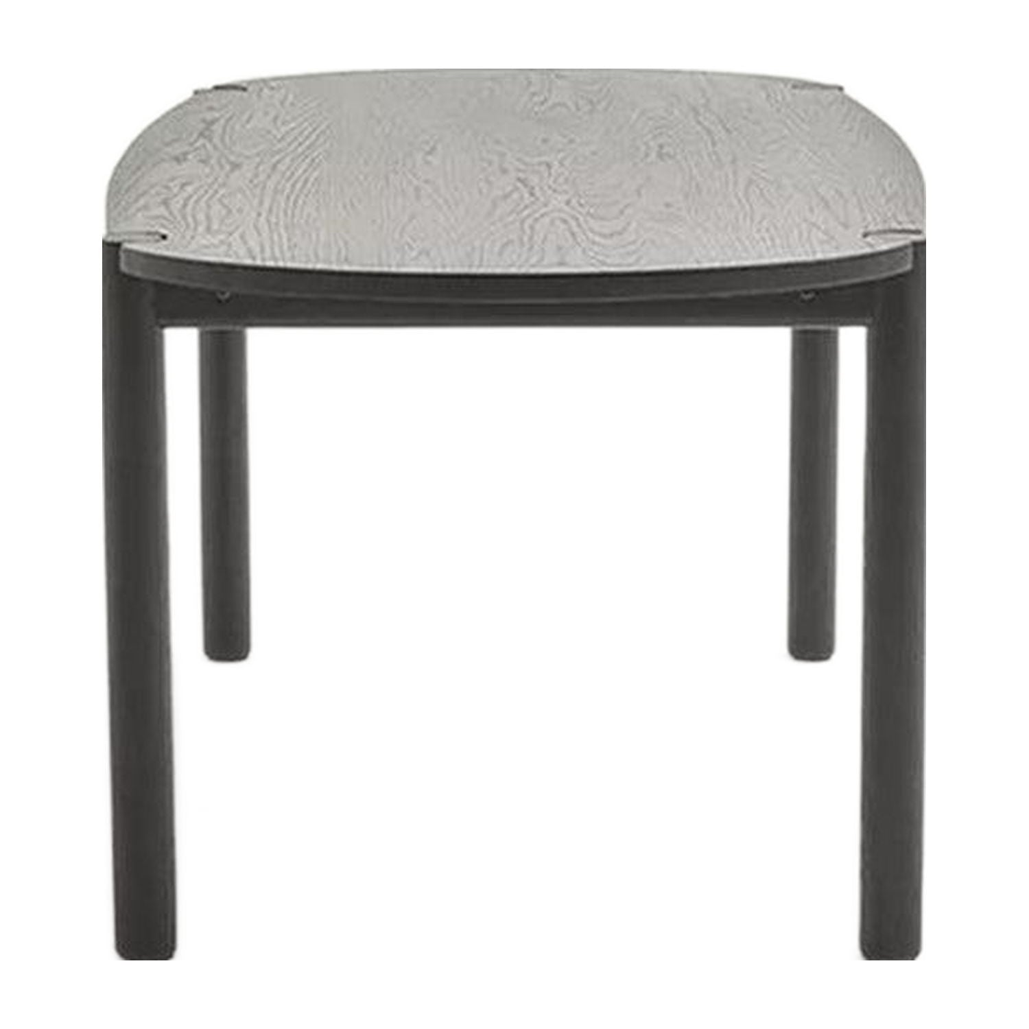 Table à manger ovale en chêne organique avec bords arrondis et pieds fuselés pour salle à manger