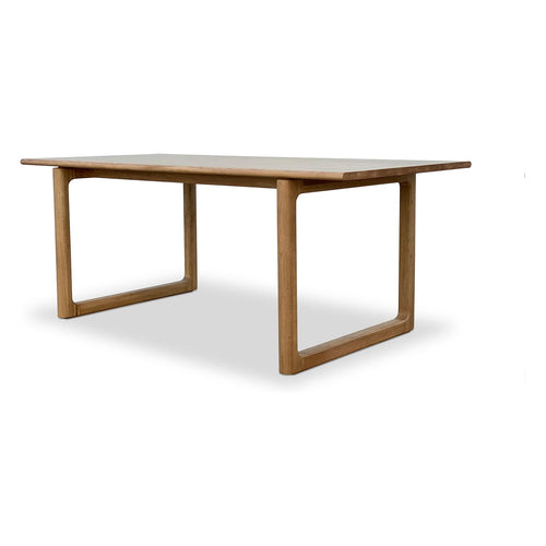 Table de salle à manger rectangulaire en chêne contemporain avec pieds patins