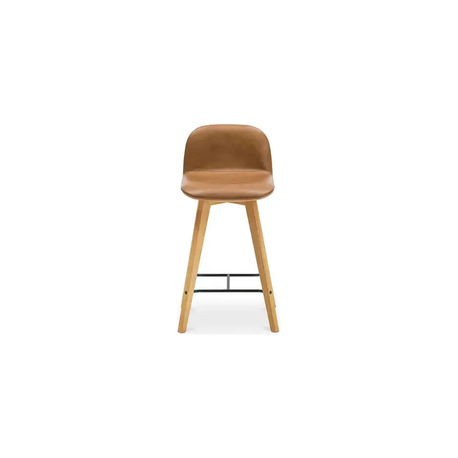 Tabouret de comptoir contemporain en cuir et chêne massif avec dossier bas en L pour cuisine et salle à manger