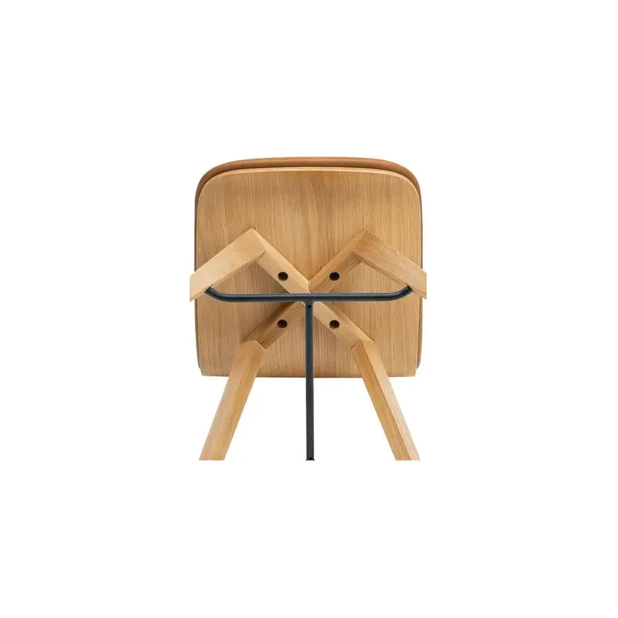 Tabouret de comptoir contemporain en cuir et chêne massif avec dossier bas en L pour cuisine et salle à manger